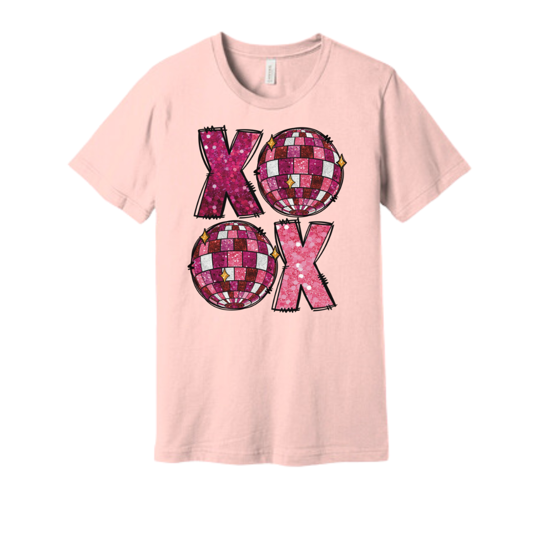 Valentines Graphic T-shirt - XOXO